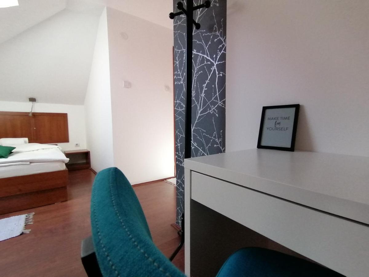 Mon Accommodation Free Parking Nis Luaran gambar