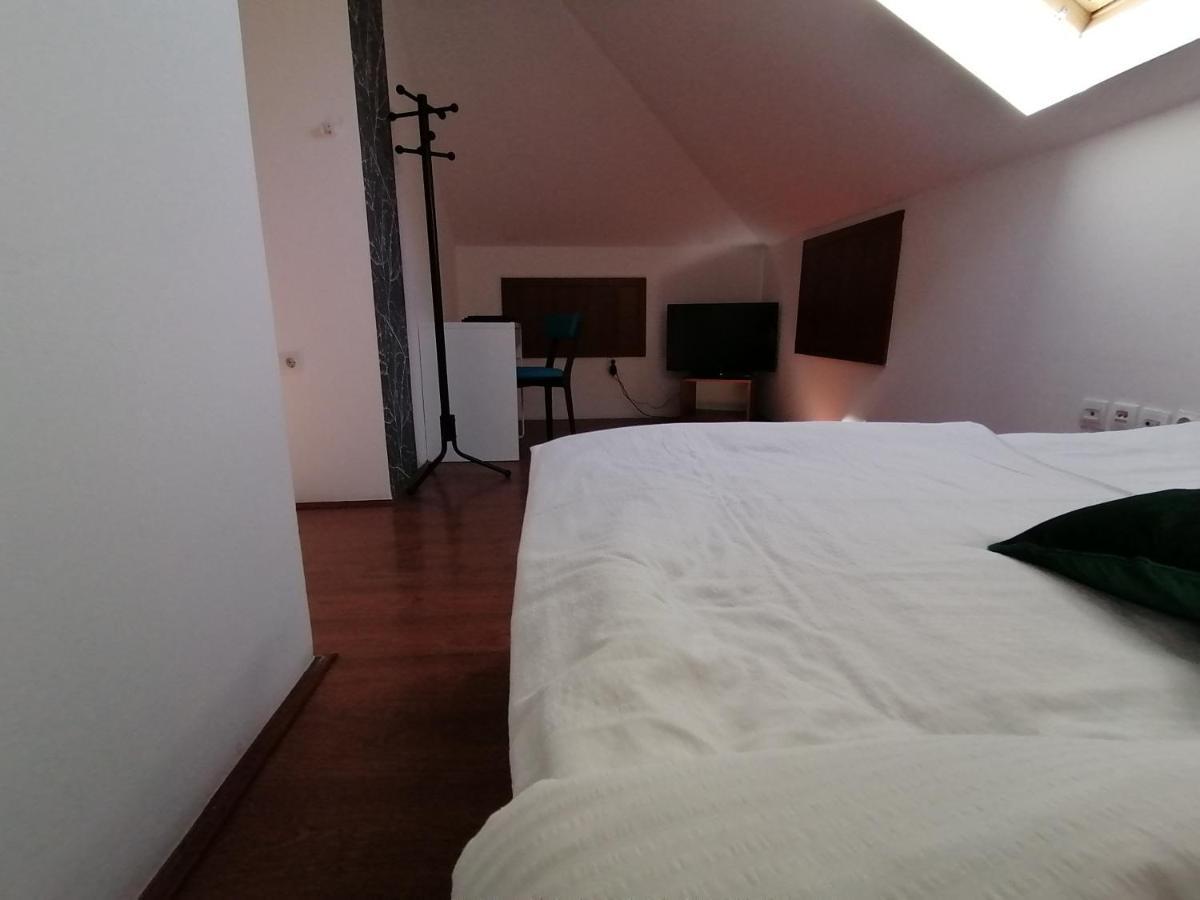 Mon Accommodation Free Parking Nis Luaran gambar