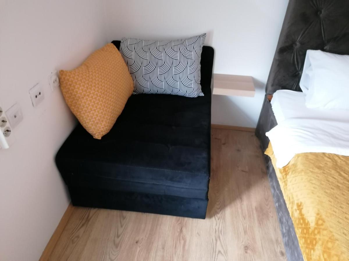 Mon Accommodation Free Parking Nis Luaran gambar
